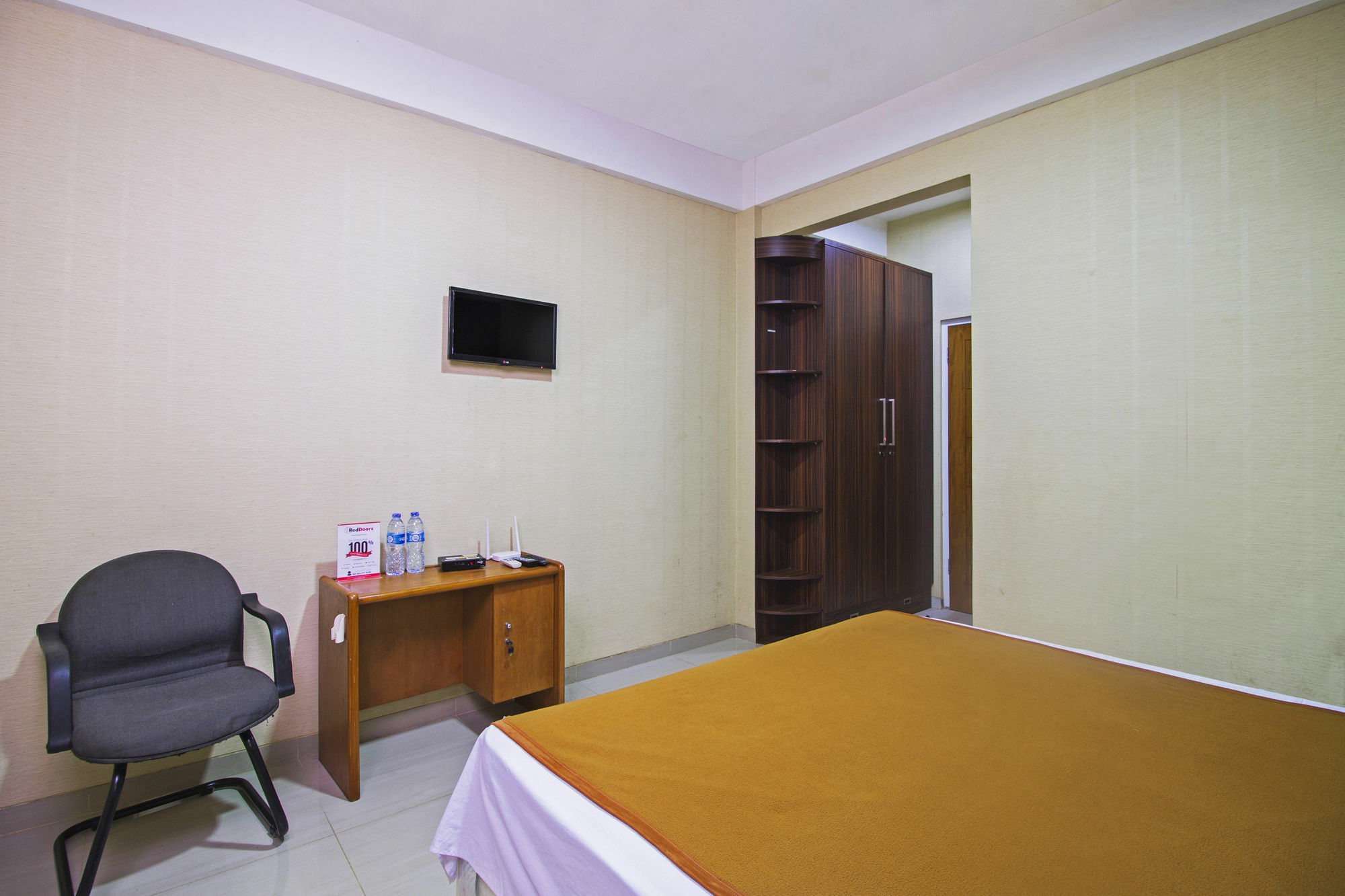 Hotel Reddoorz Near Cilandak Town Square Yakarta Exterior foto