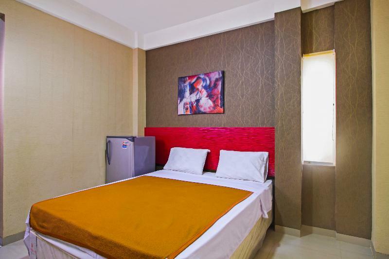 Hotel Reddoorz Near Cilandak Town Square Yakarta Exterior foto