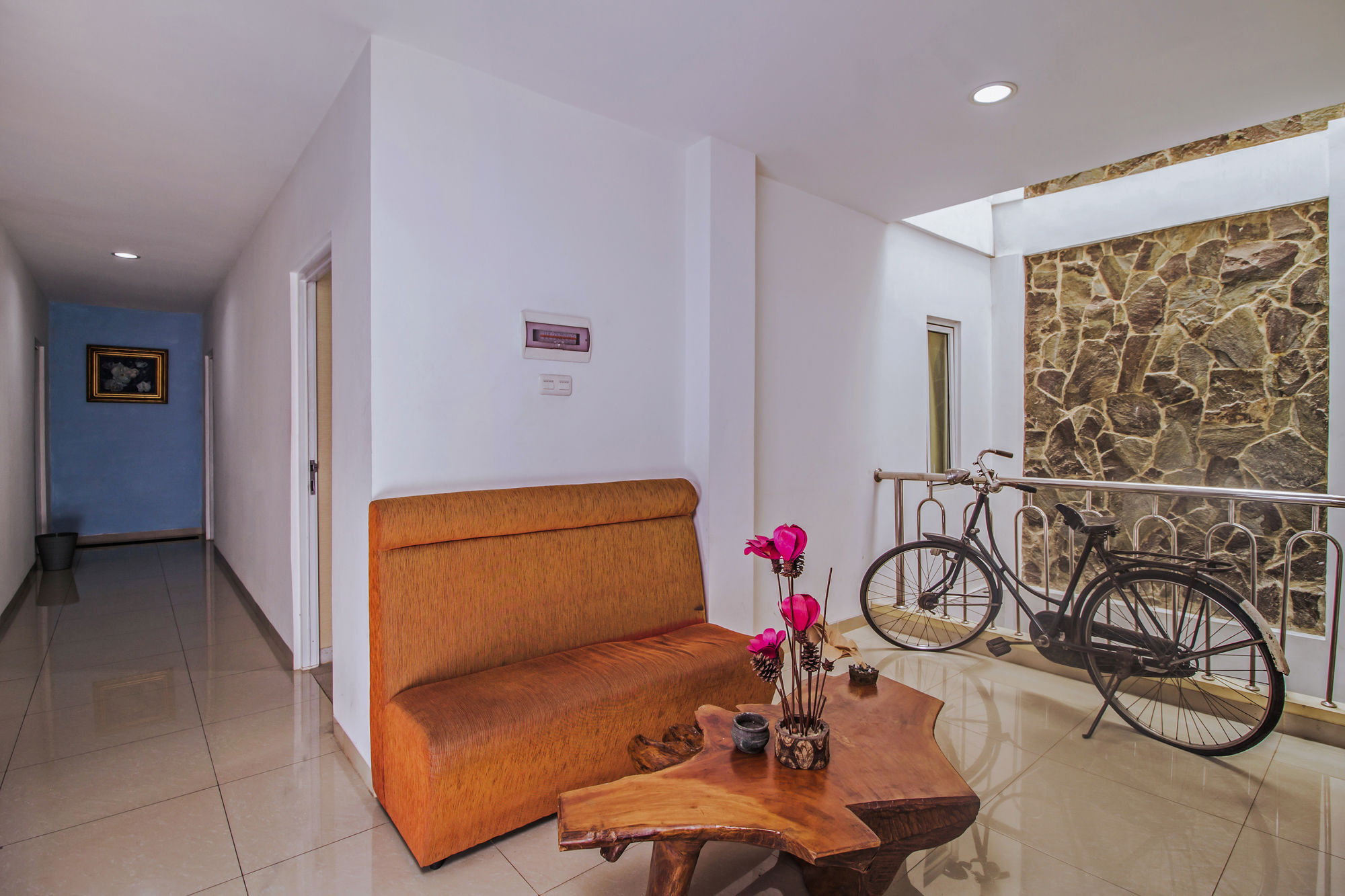 Hotel Reddoorz Near Cilandak Town Square Yakarta Exterior foto