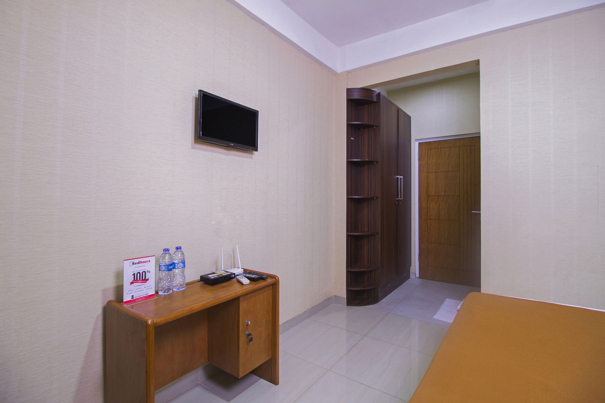 Hotel Reddoorz Near Cilandak Town Square Yakarta Exterior foto